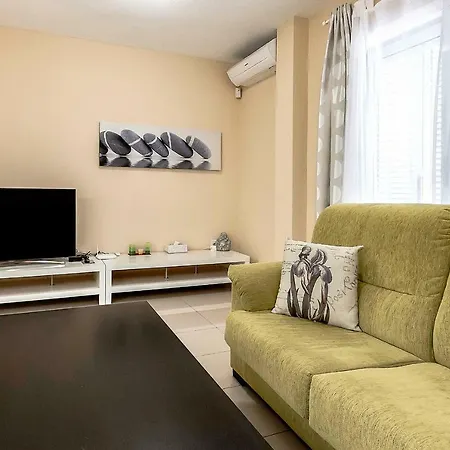 Luxury Beach House With 4 Bedrooms