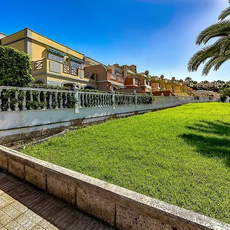 Luxury Beach House With 4 Bedrooms Ferienhaus *