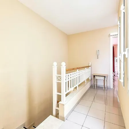 Luxury Beach House With 4 Bedrooms Сasa de vacaciones *
