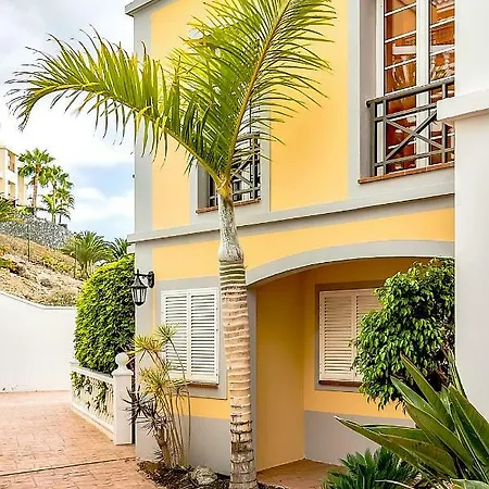 Сasa de vacaciones Luxury Beach House With 4 Bedrooms