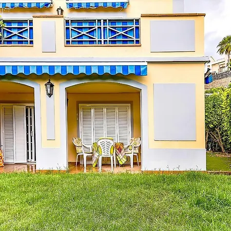 Luxury Beach House With 4 Bedrooms Ferienhaus *